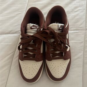Nike Men's Chocolate Brown and Cream Sneakers